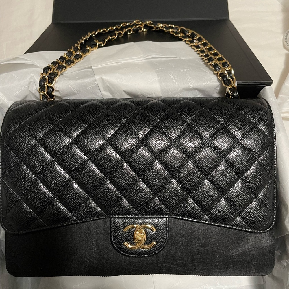 Authentic Chanel Timeless Classic Maxi DoubleFlap Caviar Leather w/Gold hardware - Picture 2 of 14